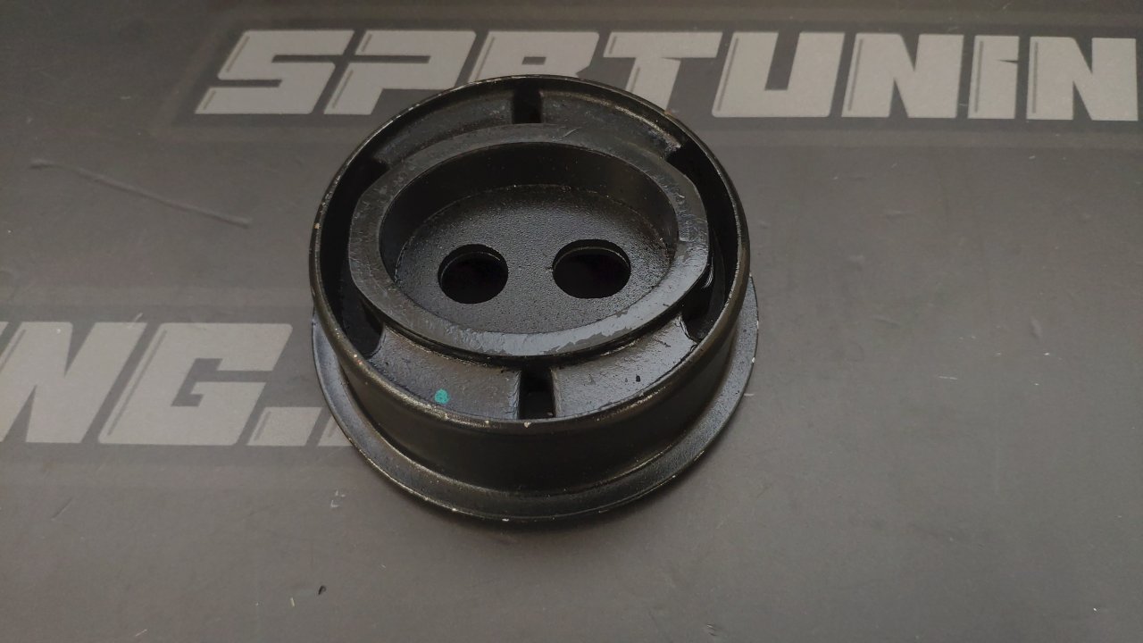 Подушка редуктора в подрамник (2 отв)