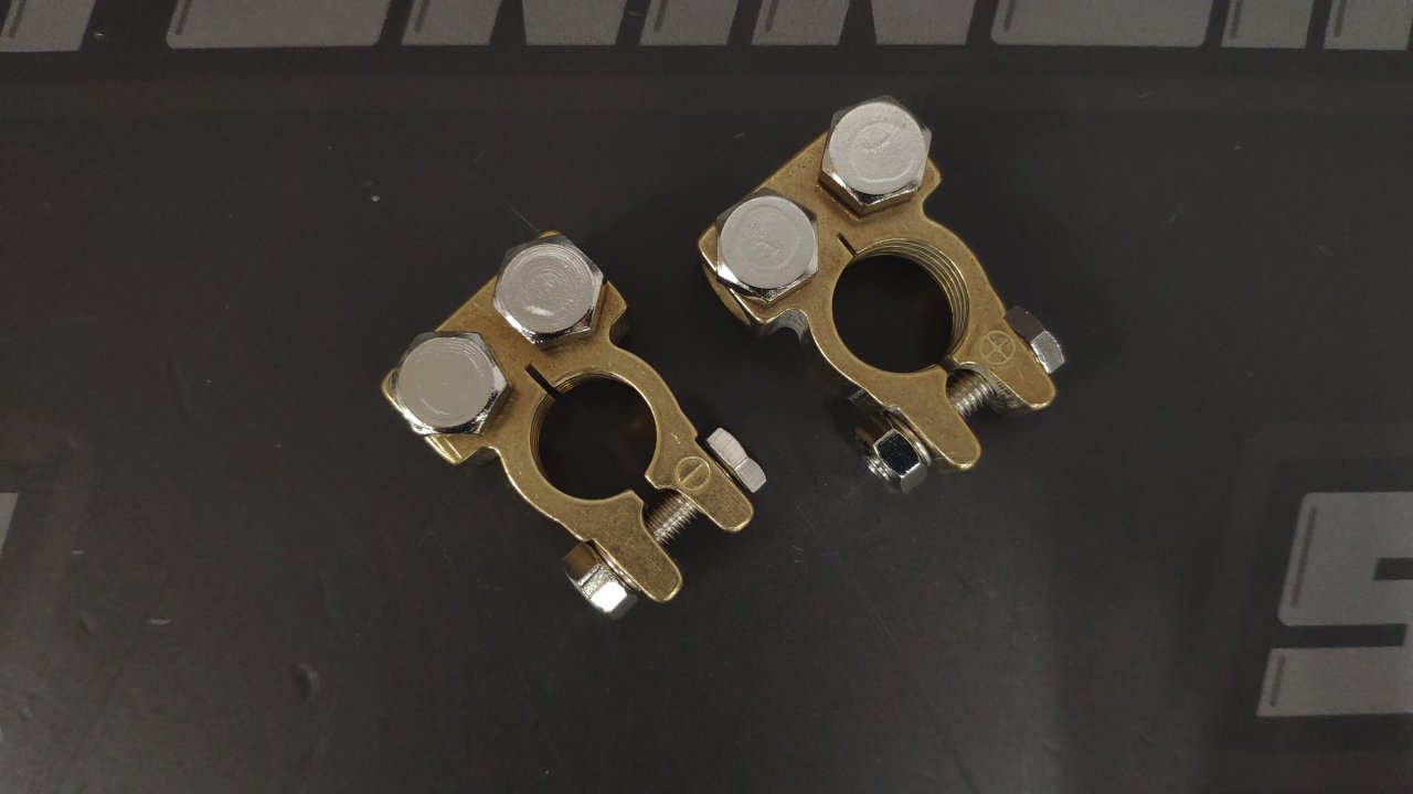 Клеммы аккумуляторные (латунь) negative + positive CBT-0830A-F