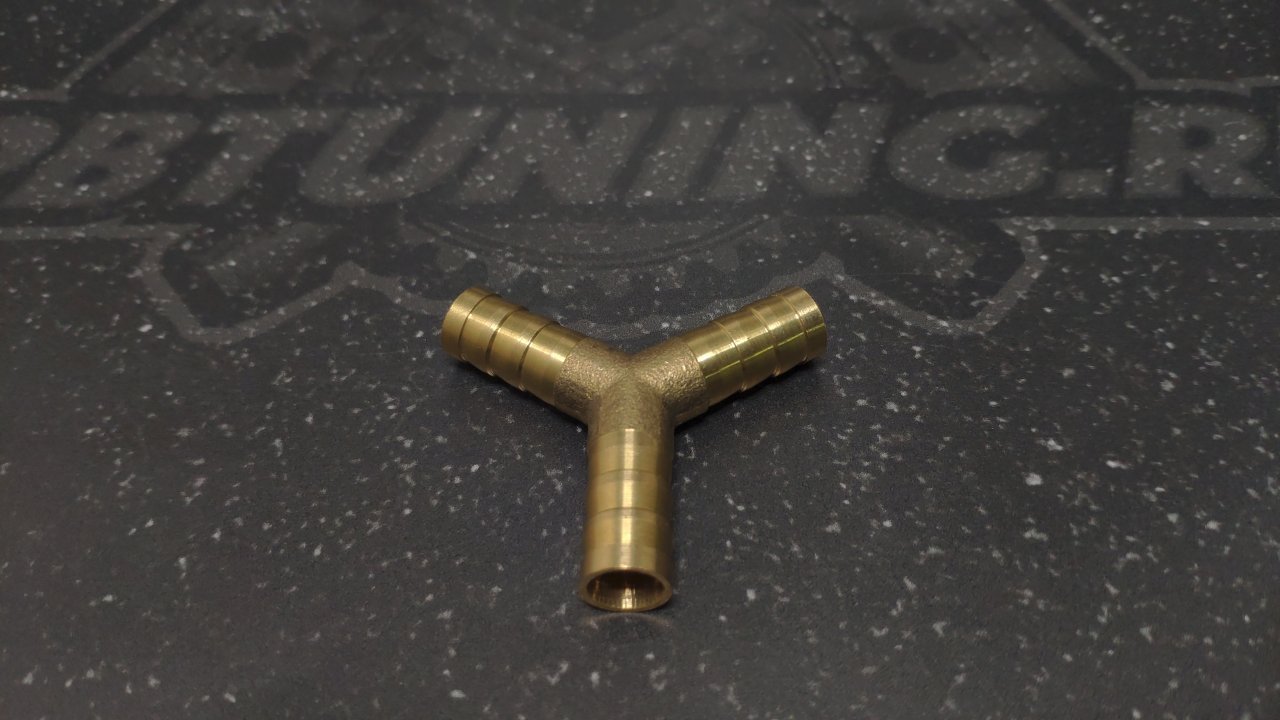 Тройник латунный Y-образный 12-12-12 мм