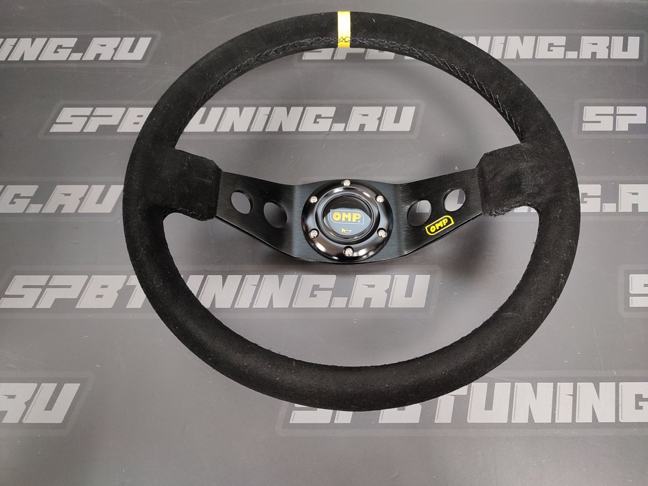 Руль OMP, большой вылет, 2х спицевый, замша