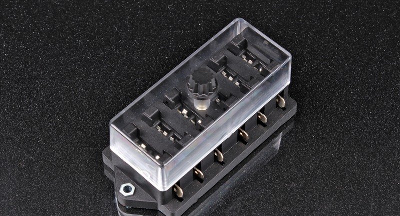 Блок для флажковых предохранителей ЕВРО, на 6 гнезд