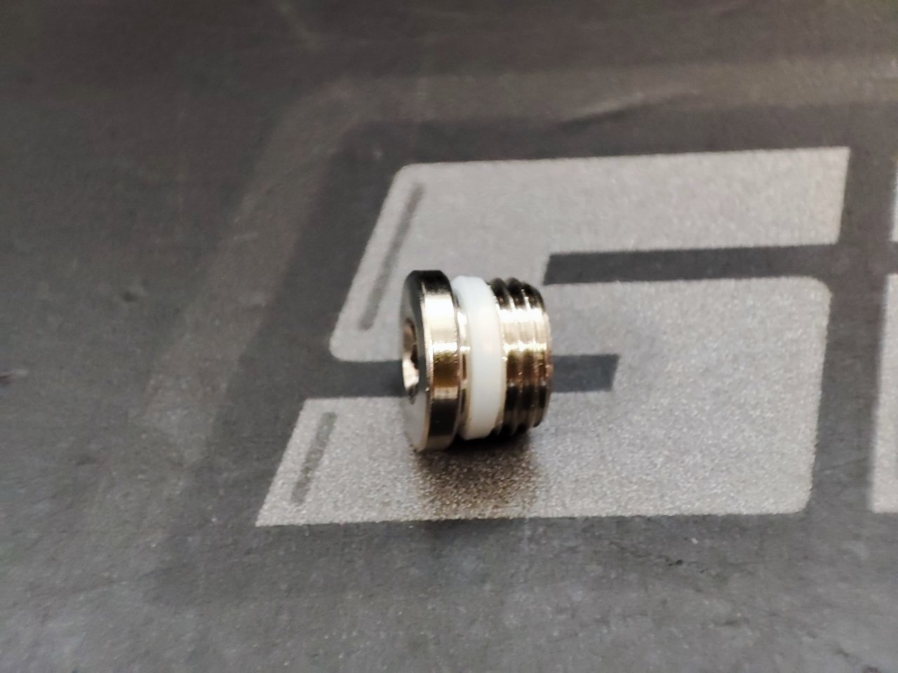 Фитинг заглушка 1/8&quot; под шестигранник, нержавеющая сталь