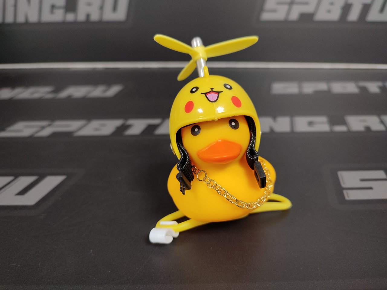 Резиновая уточка в машину