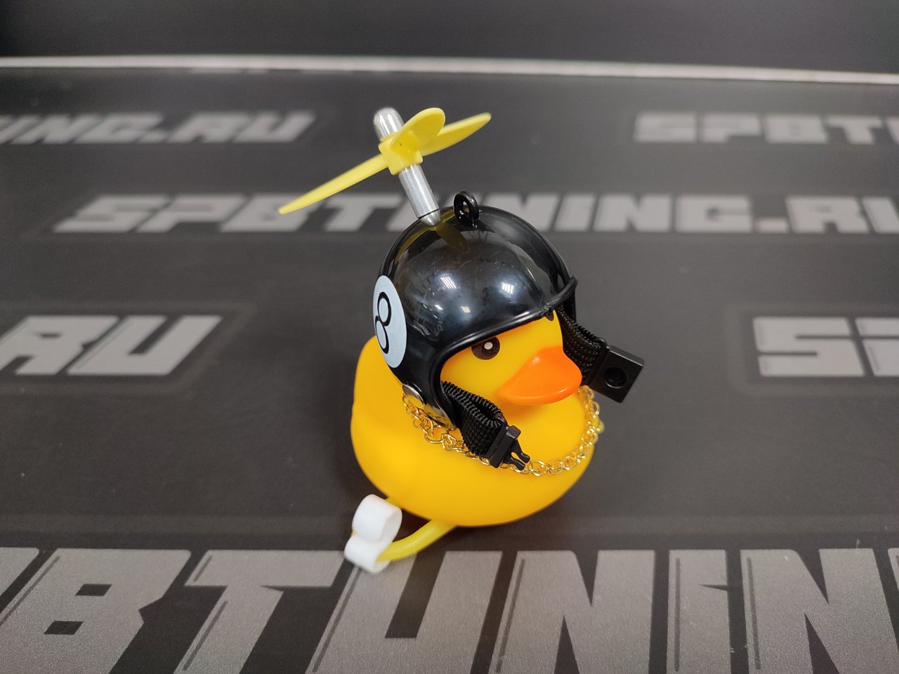 Резиновая уточка в машину