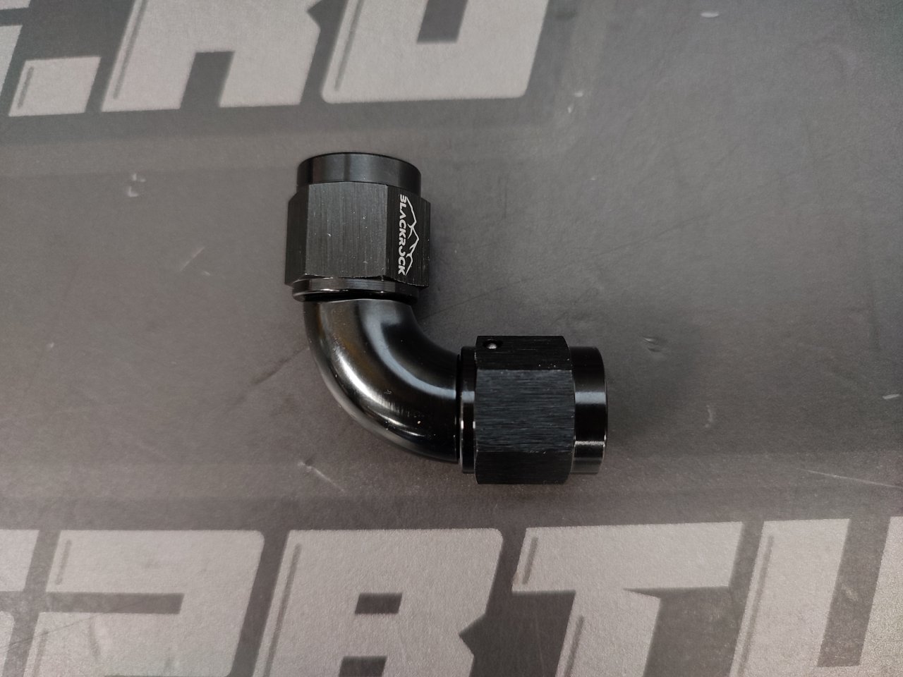 Адаптер AN6 - AN6 (мама-мама), 90°, алюминий