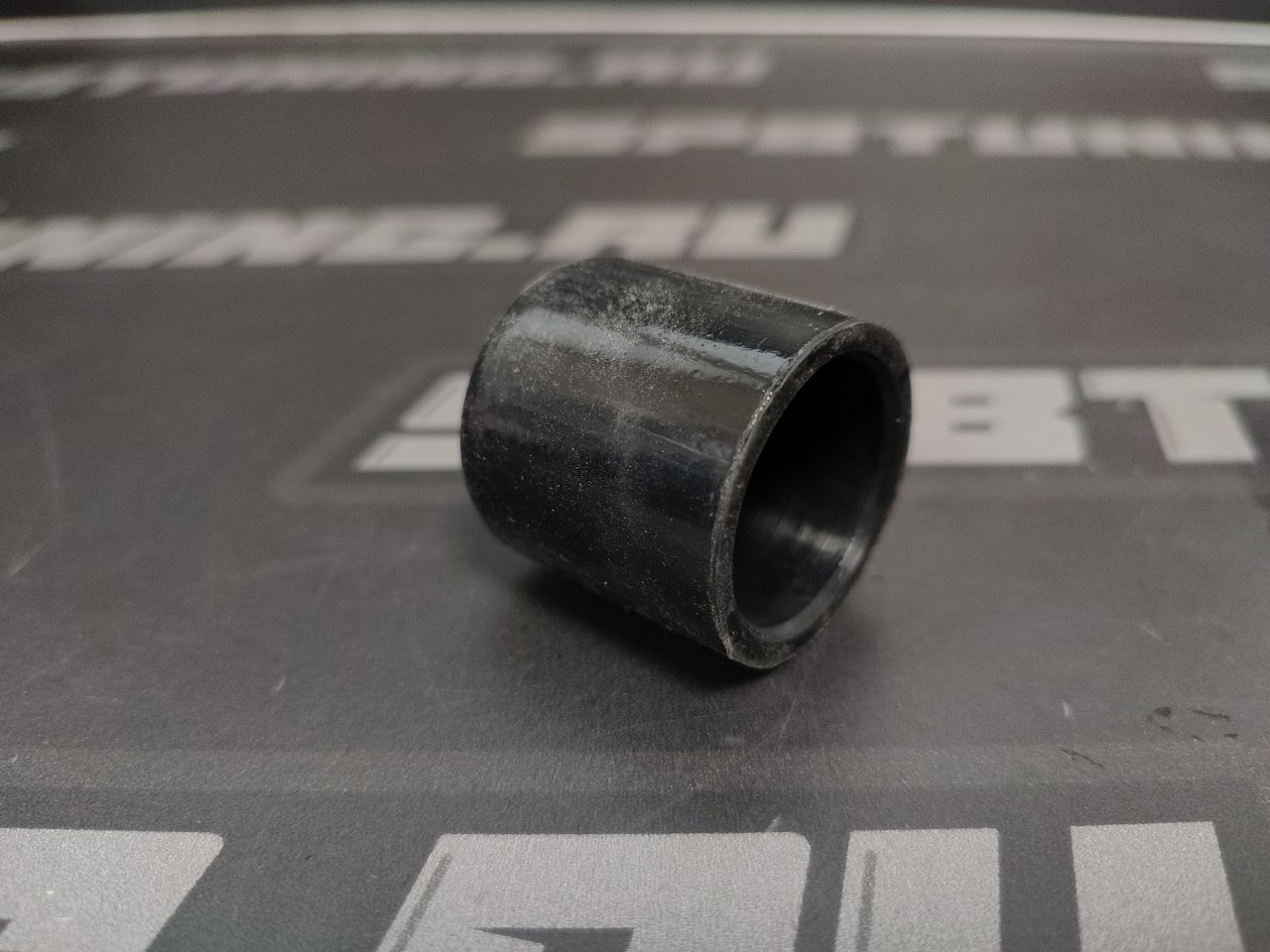 Заглушка силиконовая черная 20мм